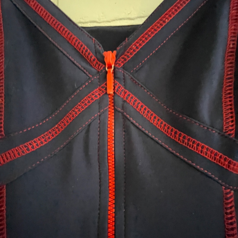 Joseph Ribkoff Futuristic Bodycon Zip Dress Contrast Stitch Statement Pockets 6 - Picture 9 of 15